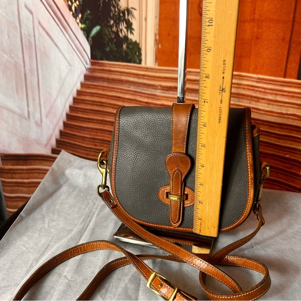 Rare Vintage Dooney & Bourke R51, all weather leather, pebbled, removable straps - Picture 6 of 17